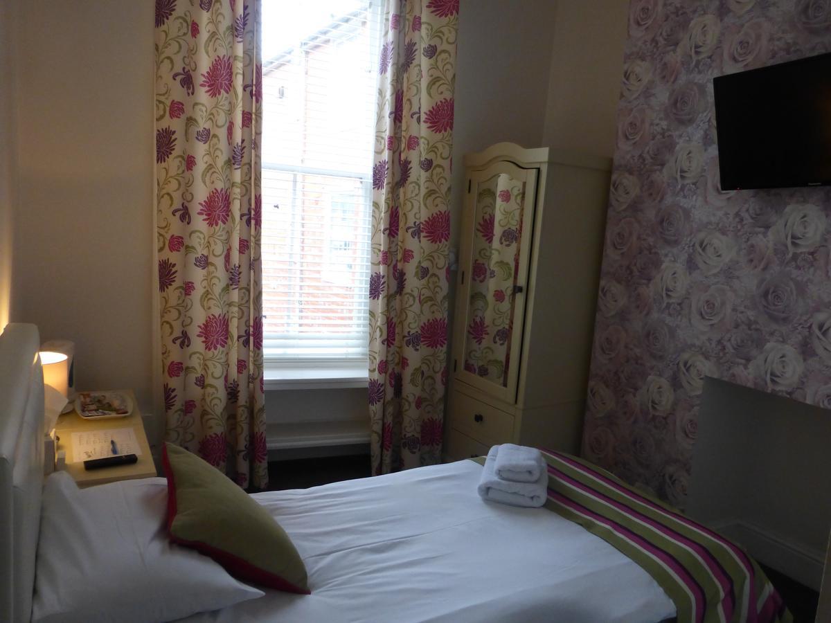 Harry'S Hotel & Restaurant Aberystwyth Kültér fotó