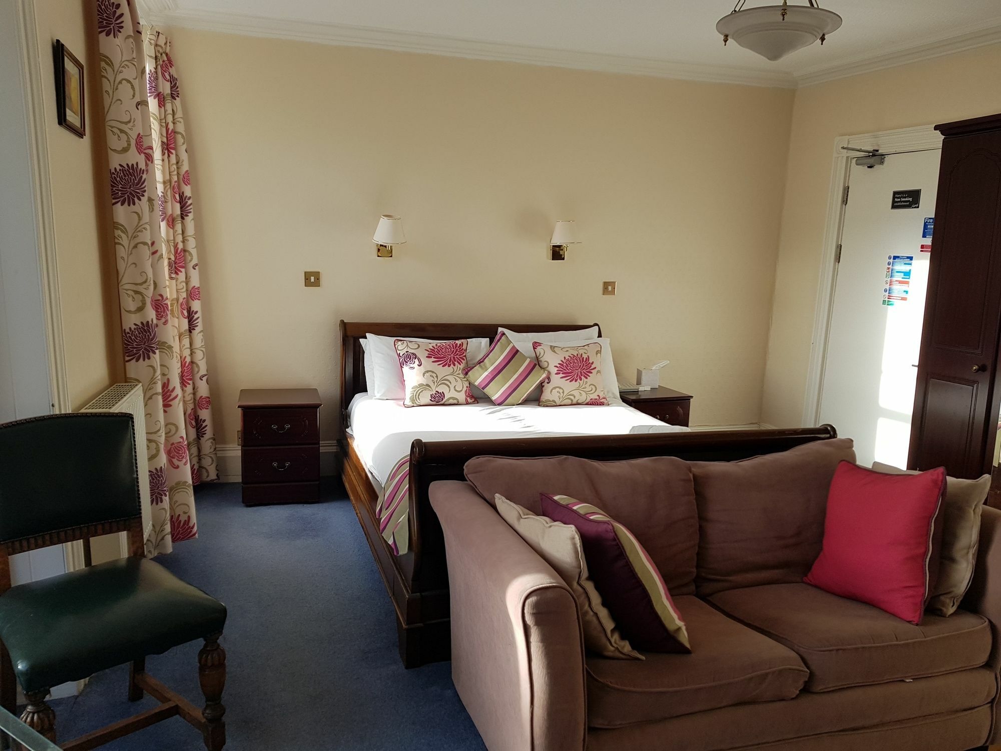 Harry'S Hotel & Restaurant Aberystwyth Kültér fotó