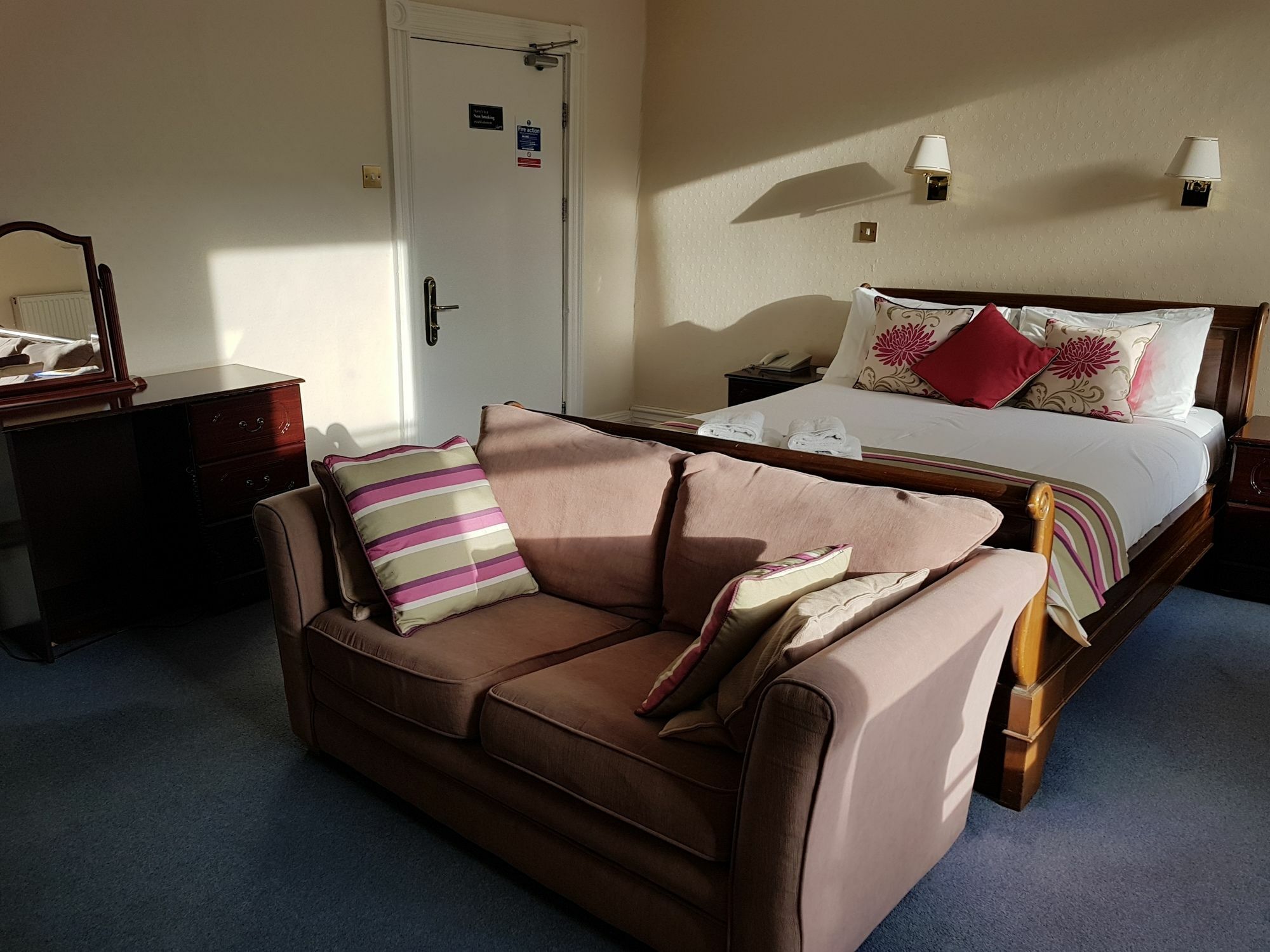 Harry'S Hotel & Restaurant Aberystwyth Kültér fotó